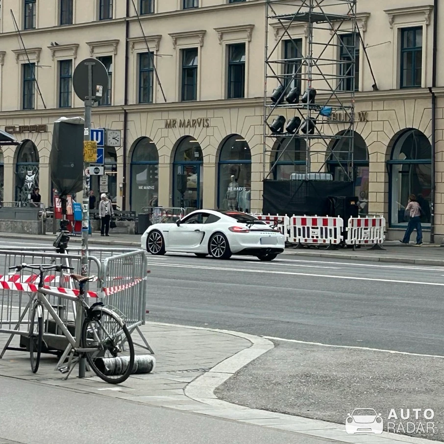 Porsche 981 Cayman GT4 spotted in München