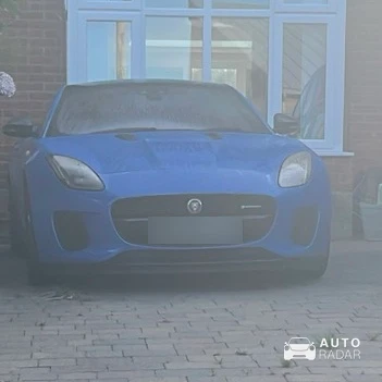 Jaguar F-Type Coupé 2017 spotted in Cowes