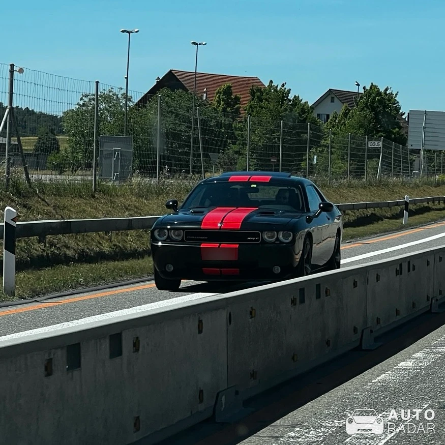 Dodge Challenger SRT-8 spotted in Humlikon
