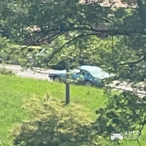 Ferrari 400 spotted in Varese
