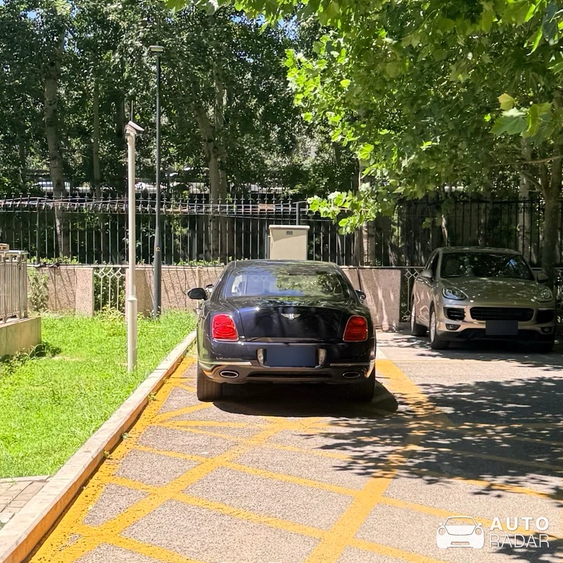 Bentley Continental Flying Spur spotted in Beijing
