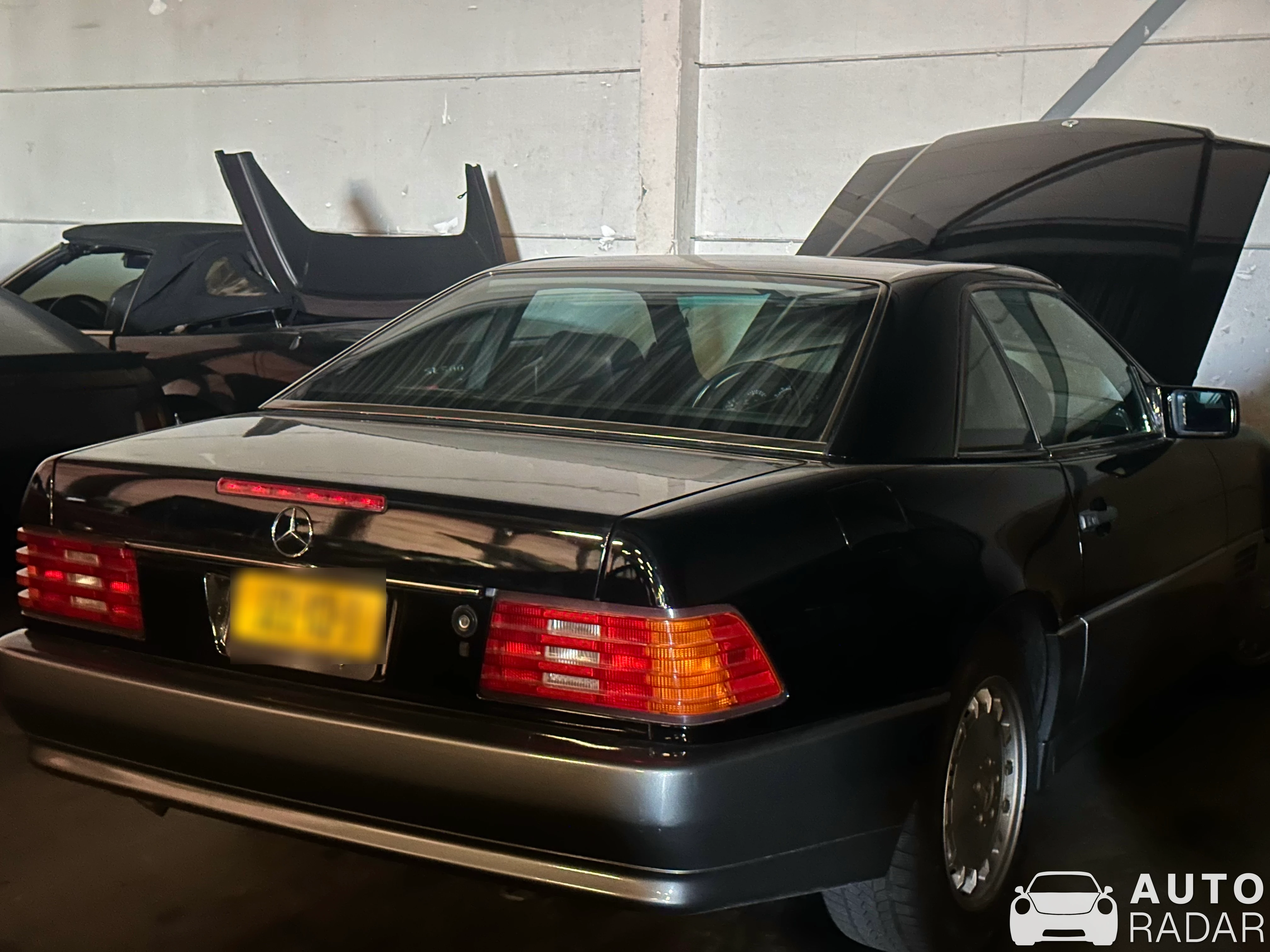 Mercedes-Benz SL 600 R129 spotted in Schiedam
