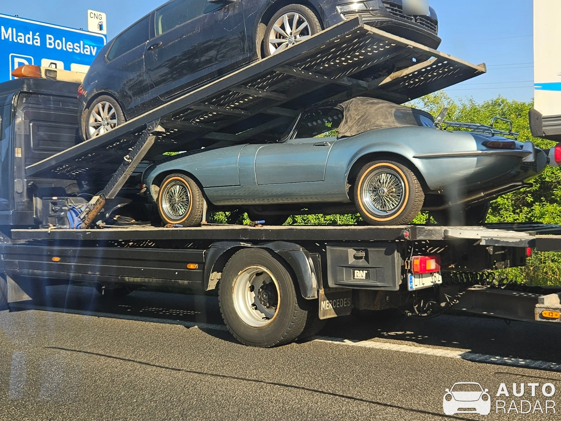Jaguar E-Type Roadster spotted in Mladá Boleslav
