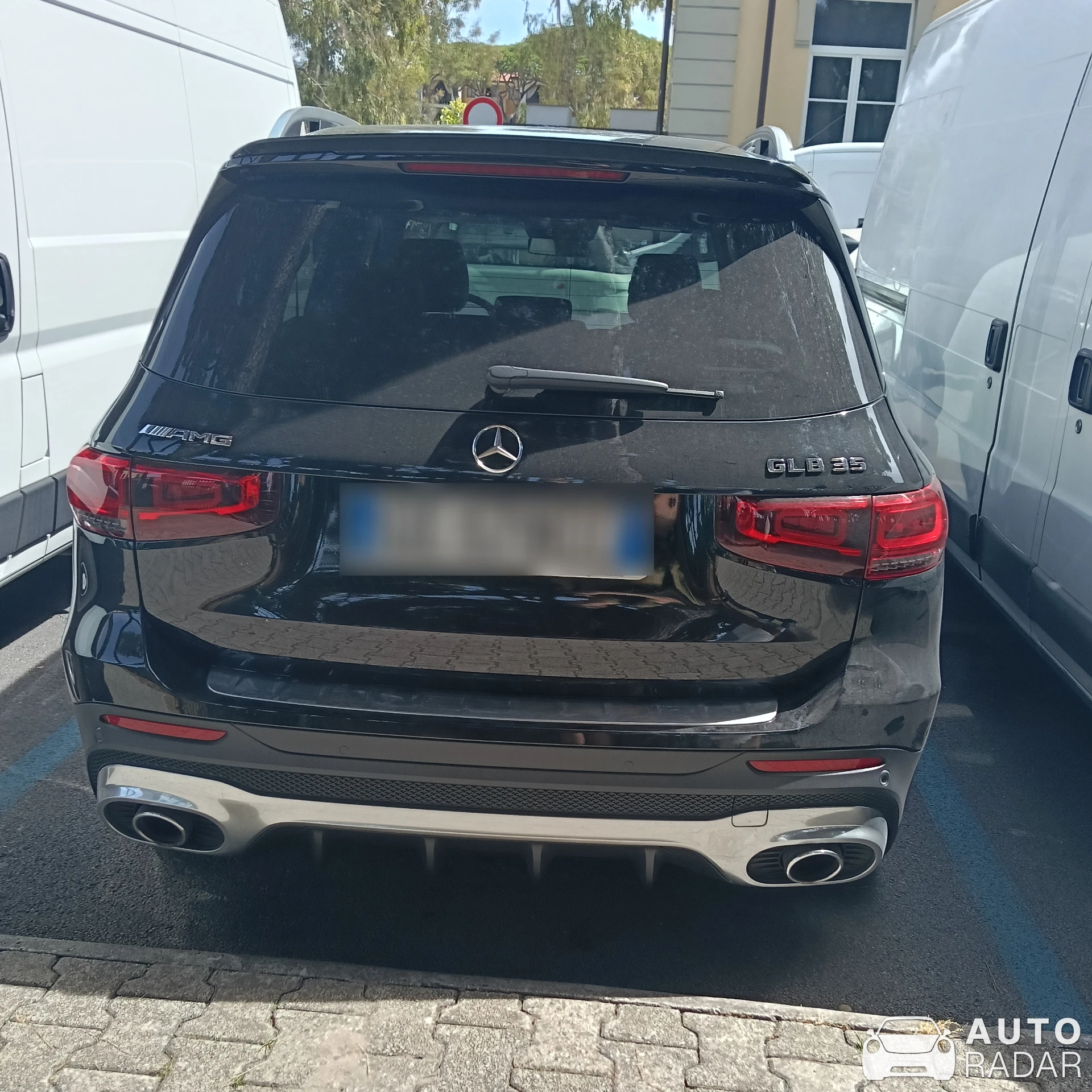 Mercedes-AMG GLB 35 spotted in Forte dei Marmi