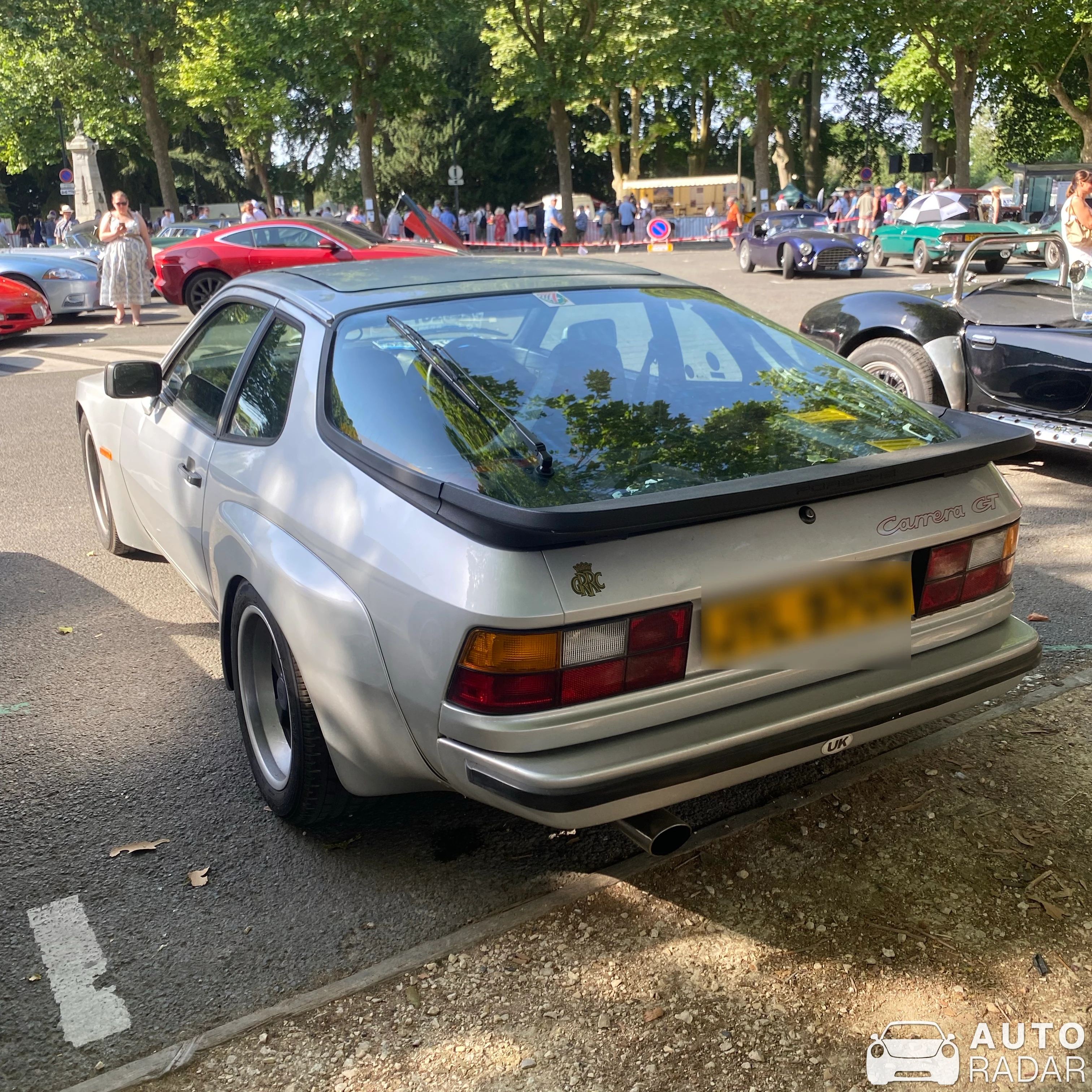 Porsche 924 spotted in Chinon