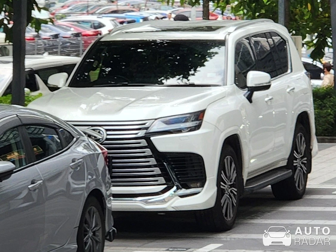 Lexus LX 600 spotted in Kuala Lumpur