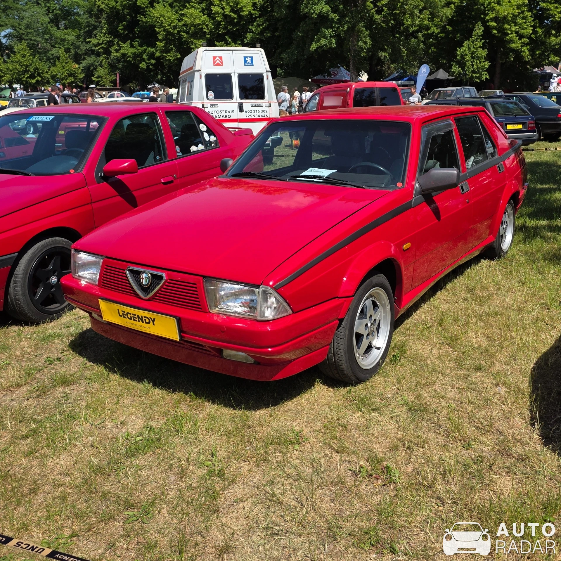 Alfa Romeo 75 spotted in Praha