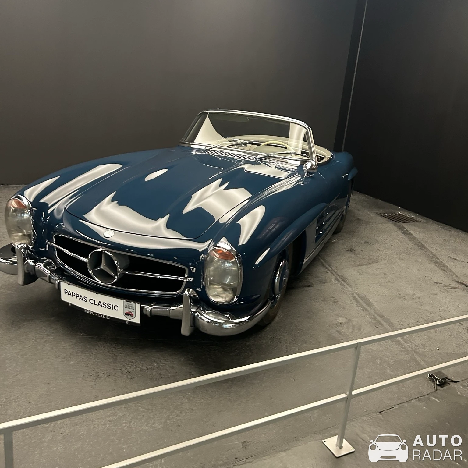 Mercedes-Benz 300SL Roadster spotted in Heiligenblut am Großglockner