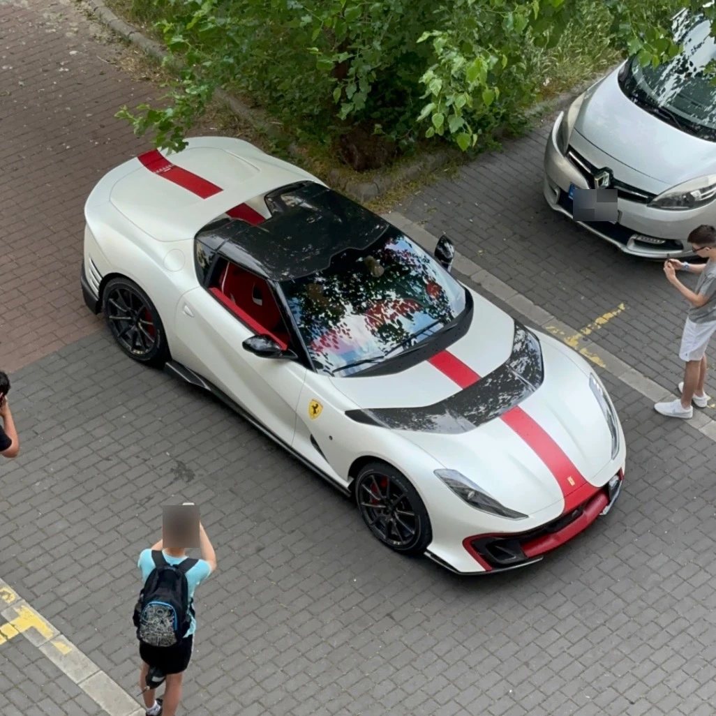Ferrari 812 Competizione spotted in Budapest, Венгрия