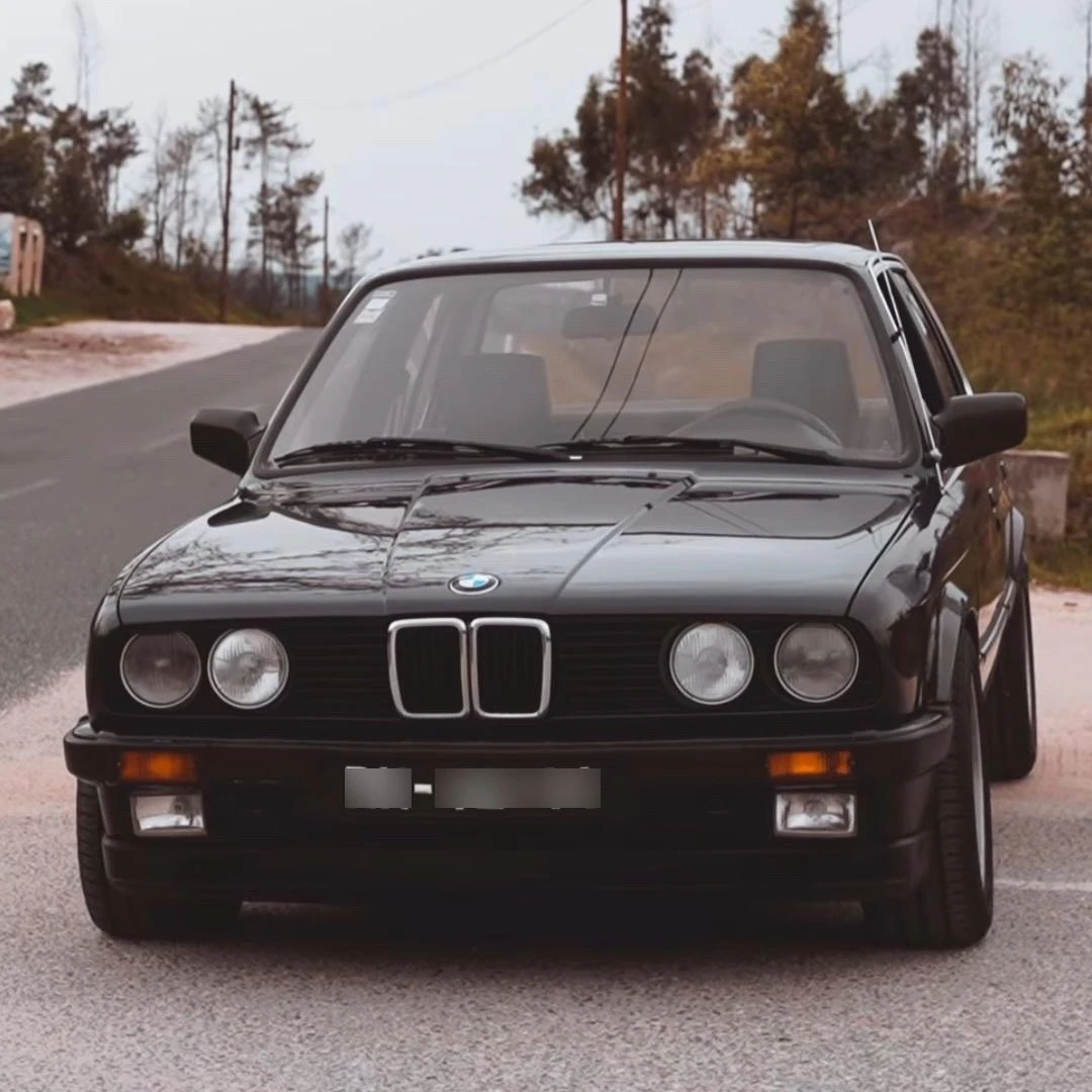 BMW 3 Series E30 spotted in Fafe, Portugal