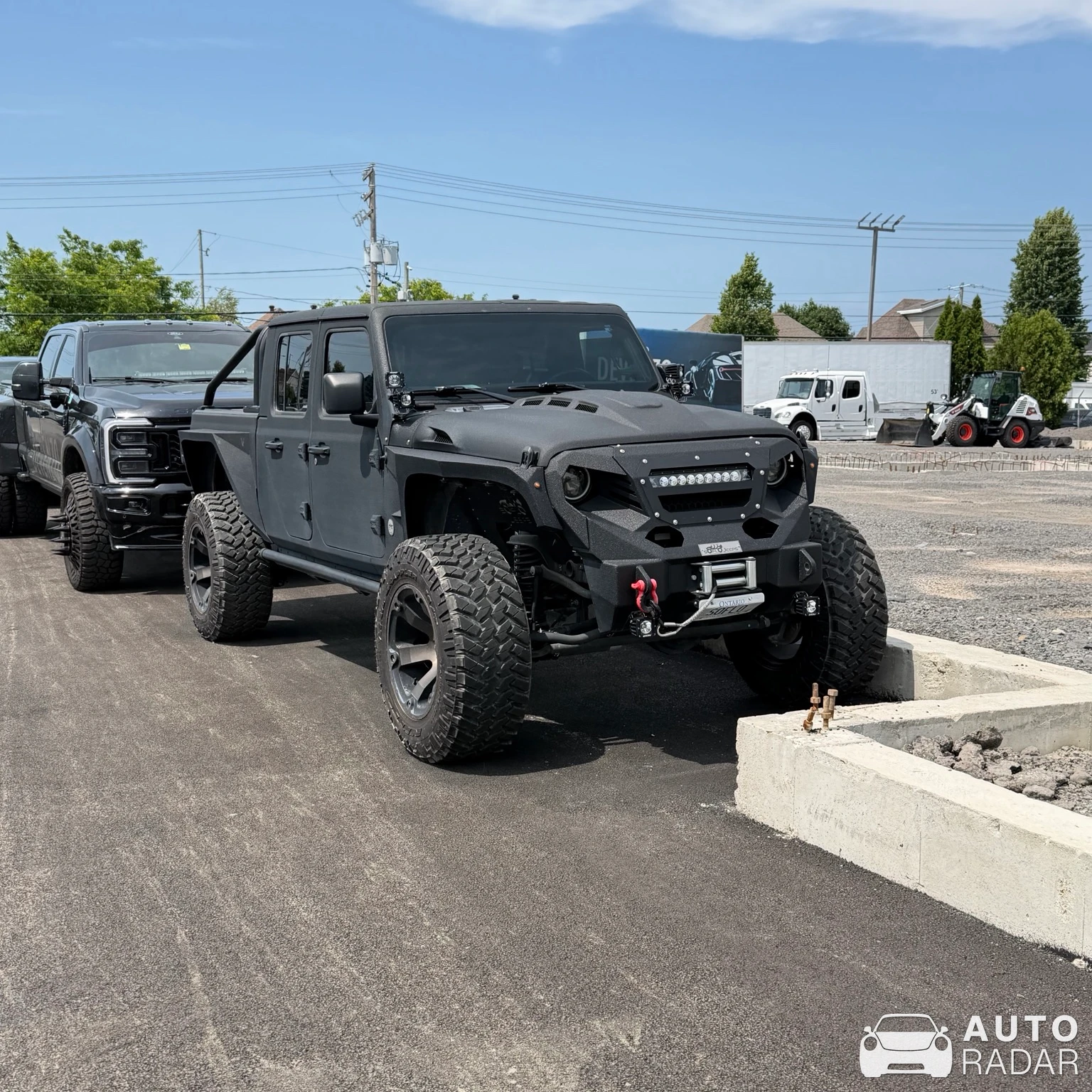 Jeep Gladiator Apocalypse Hellfire 6x6 spotted in St-Eustache