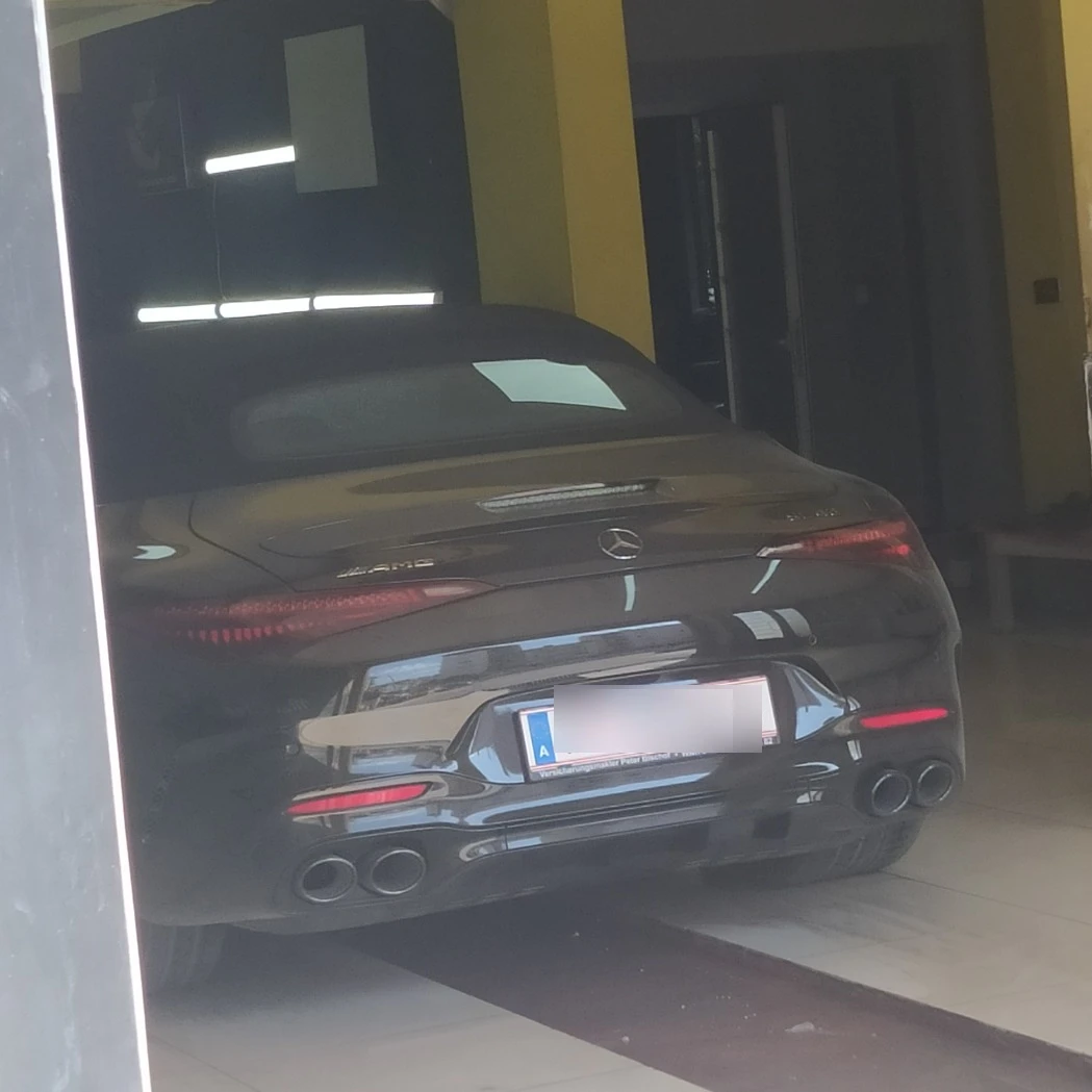 Mercedes Benz  SL63 AMG spotted in merkez, Türkiye