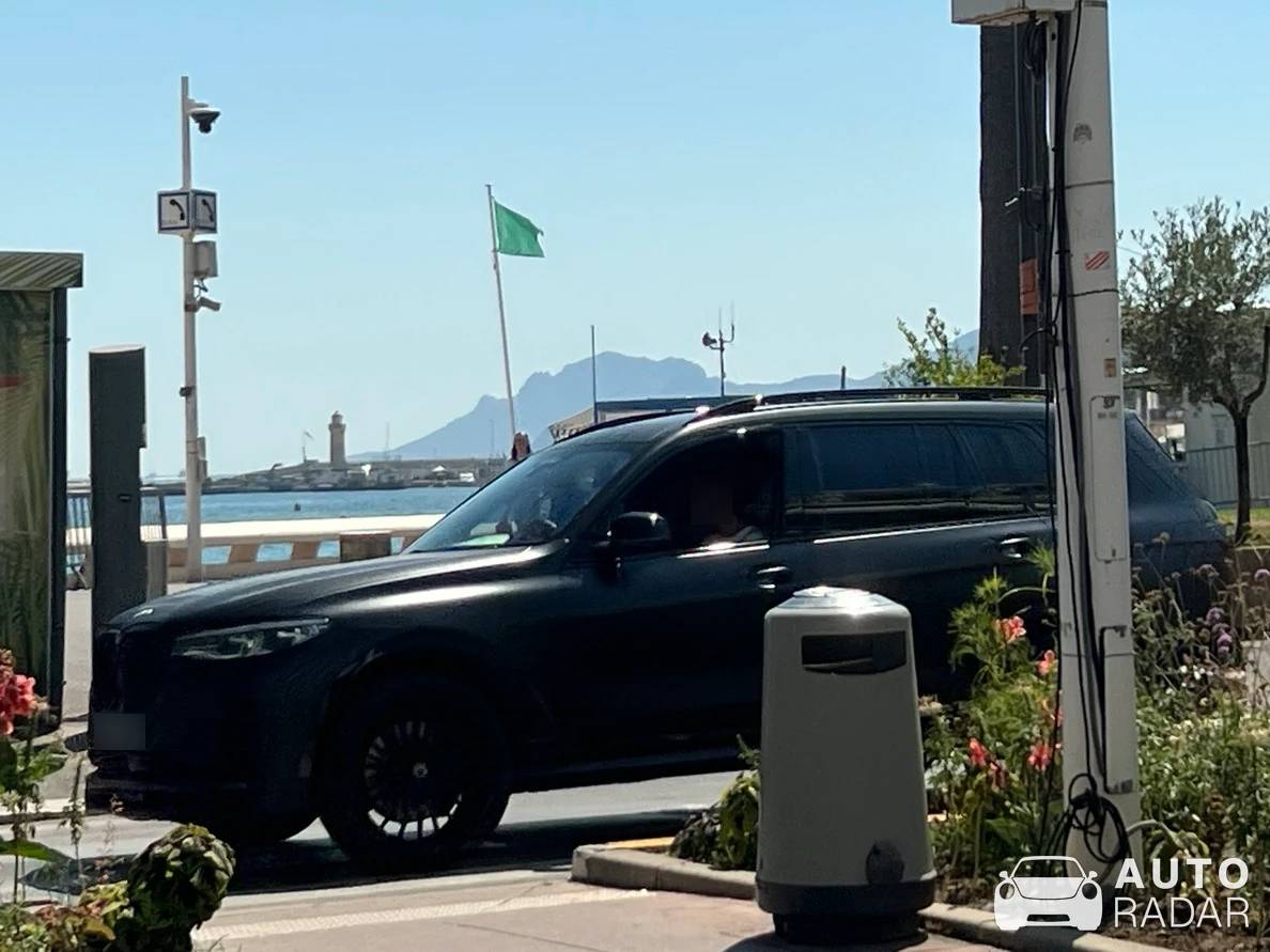 Alpina XB7 spotted in Cannes