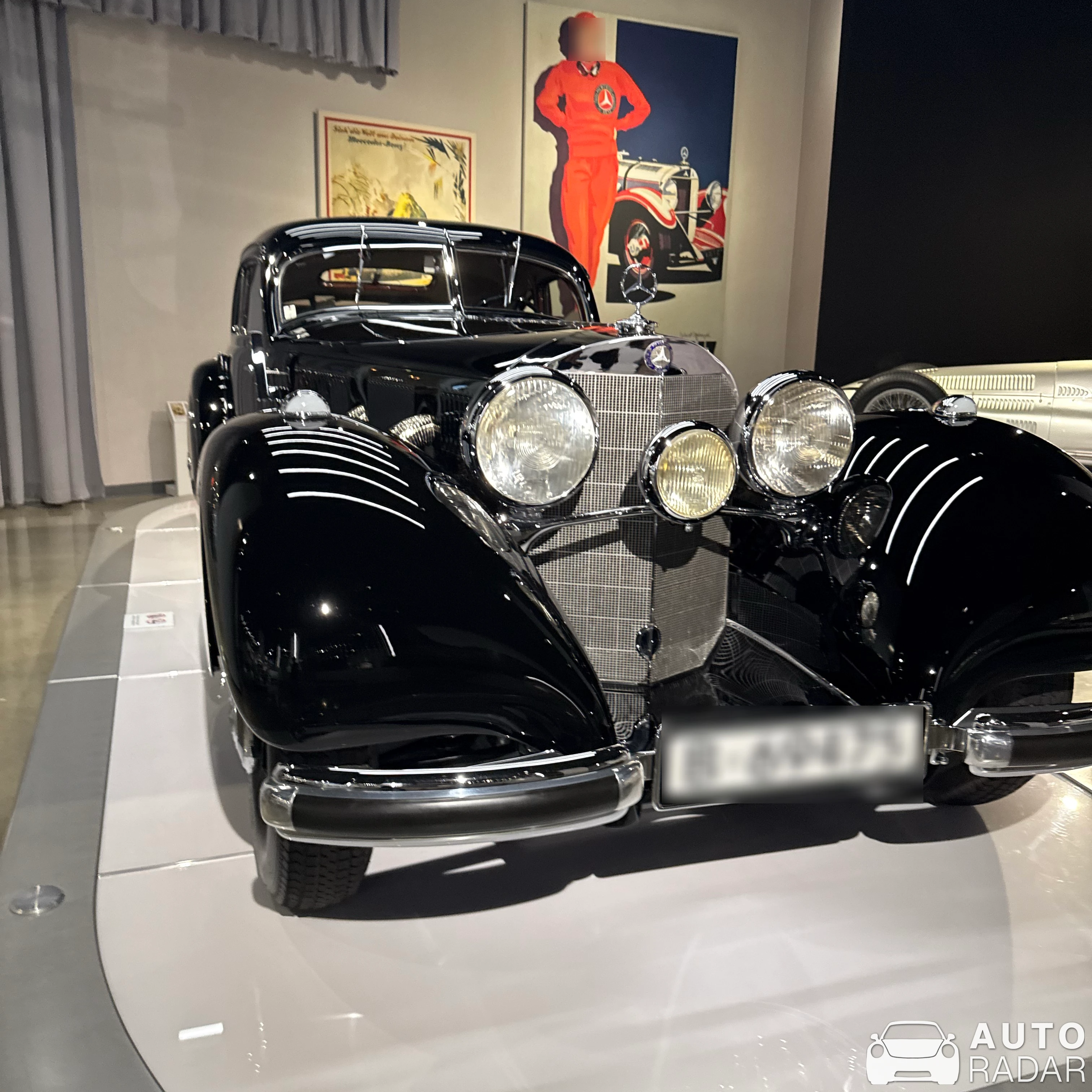 Mercedes-Benz 540 spotted in Los Angeles