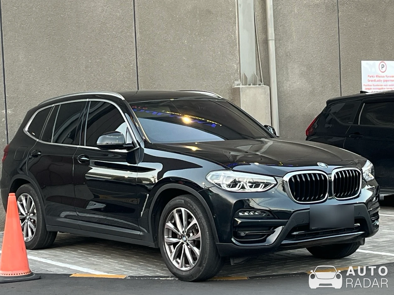 BMW X3 G01 spotted in Denpasar