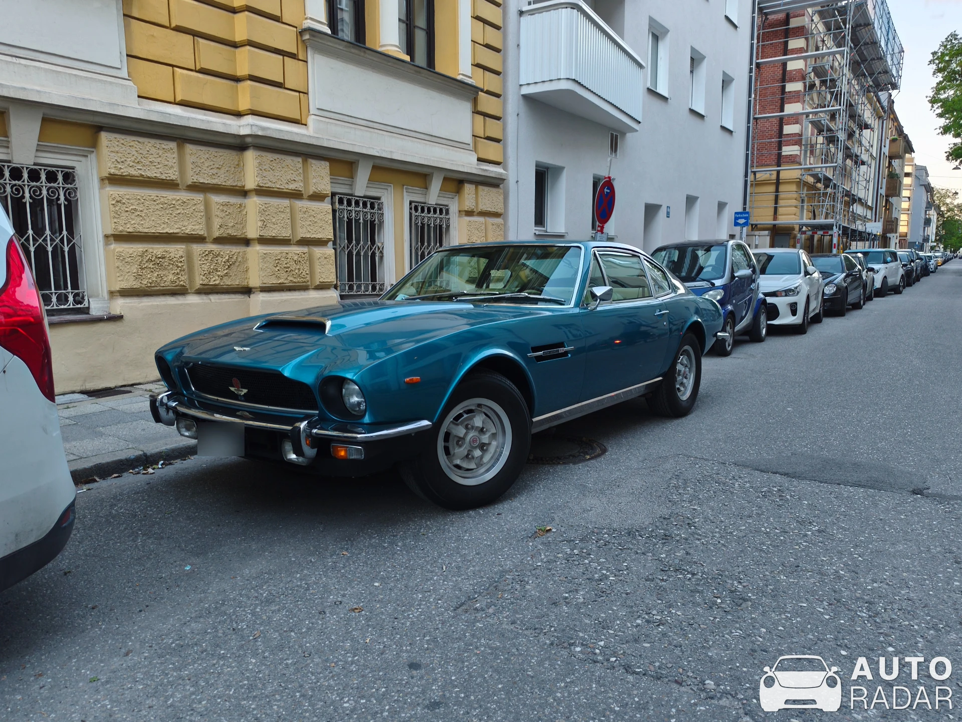 Aston Martin V8 spotted in München