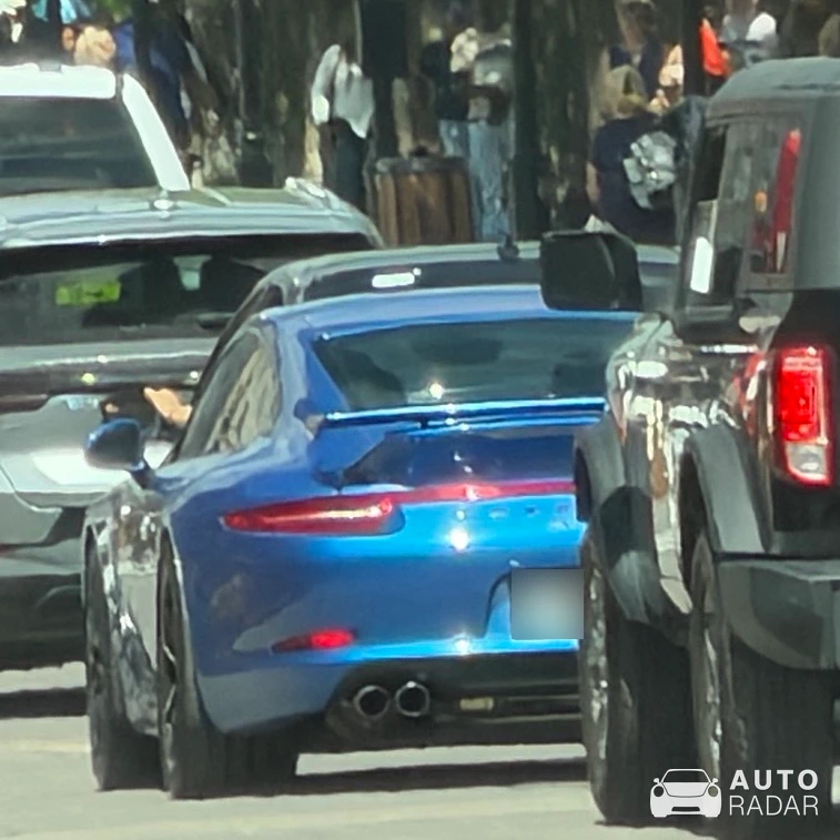 Porsche 991 Carrera MkI spotted in Montréal