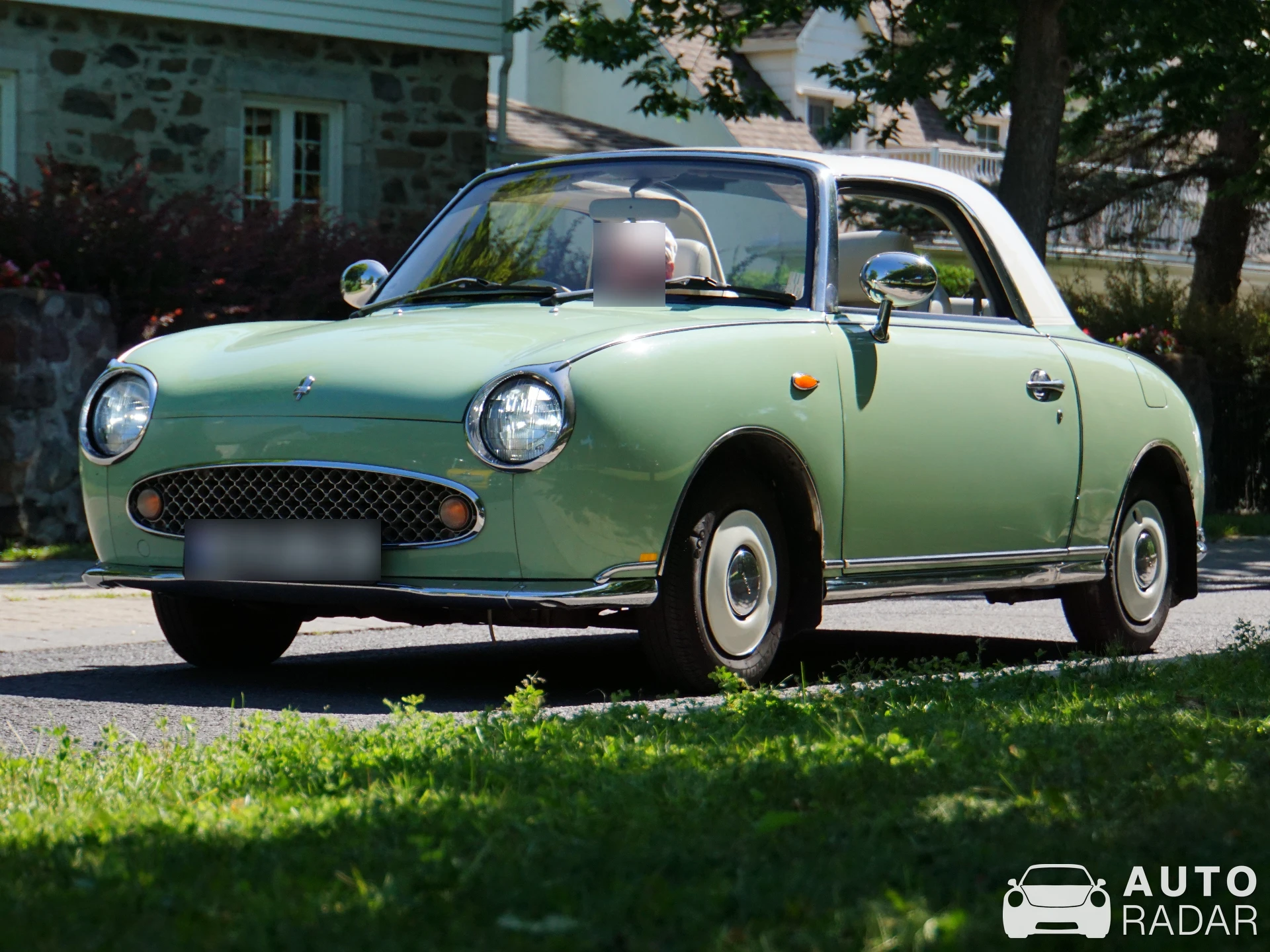 Nissan Figaro spotted in Chambly