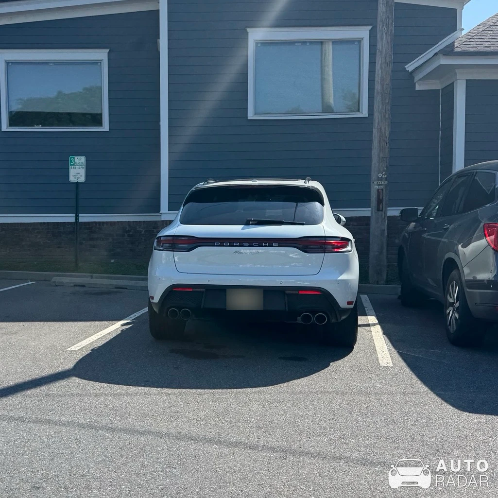 Porsche Macan S spotted in Summit