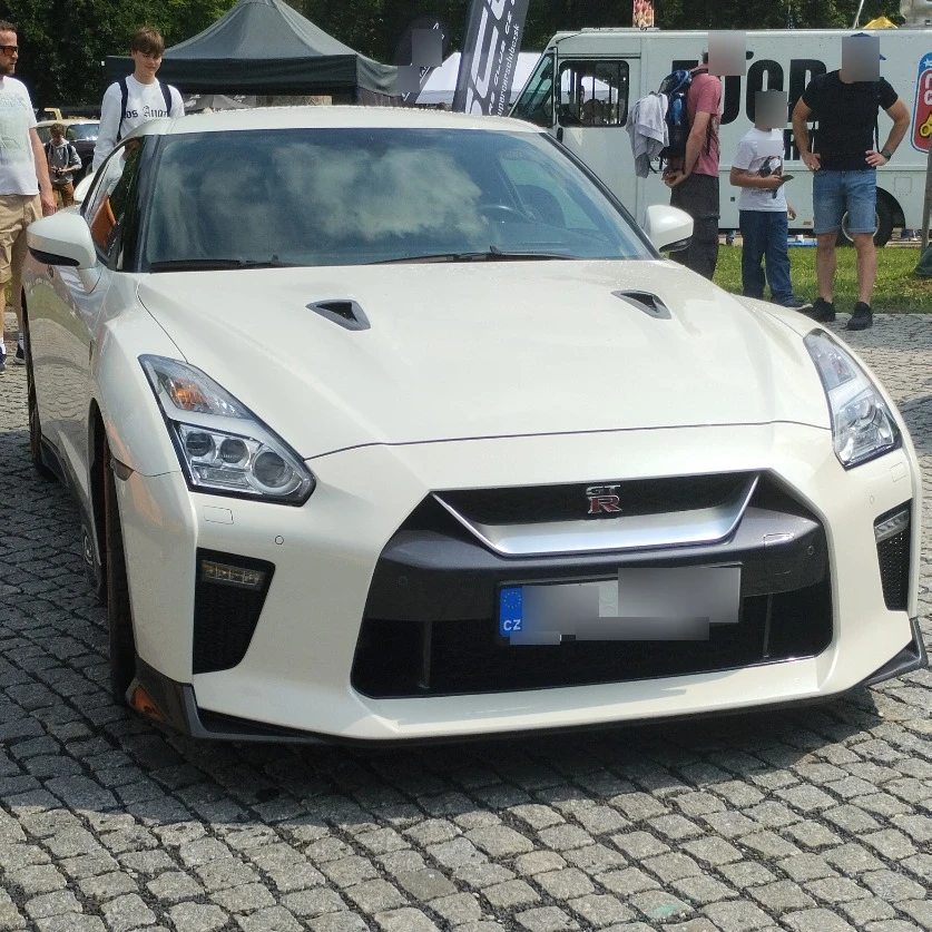 Nissan GT-R R35 spotted in Praha 7, Česko