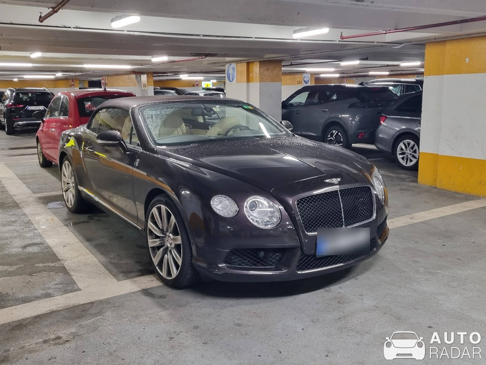 Bentley Continental Convertible spotted in Milano, Italia