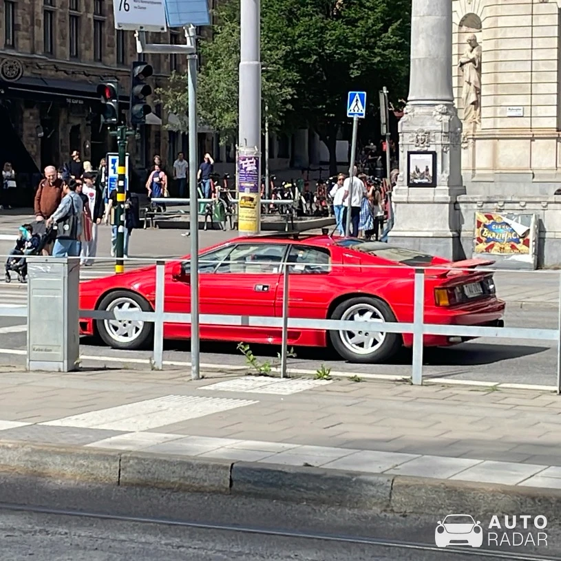 Lotus Esprit SE spotted in Stockholm