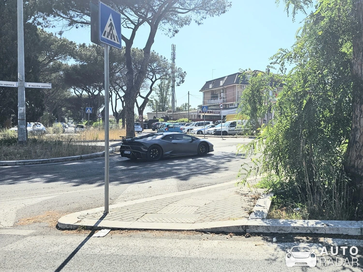 Lamborghini Huracán LP640-4 Performante spotted in Lido di Ostia