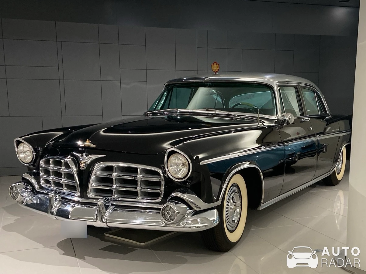 Chrysler Imperial spotted in Laupheim