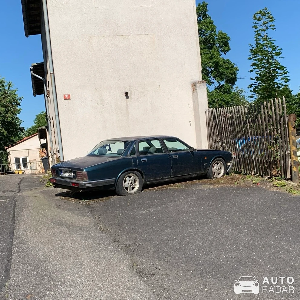 Jaguar XJ spotted in Sosnová