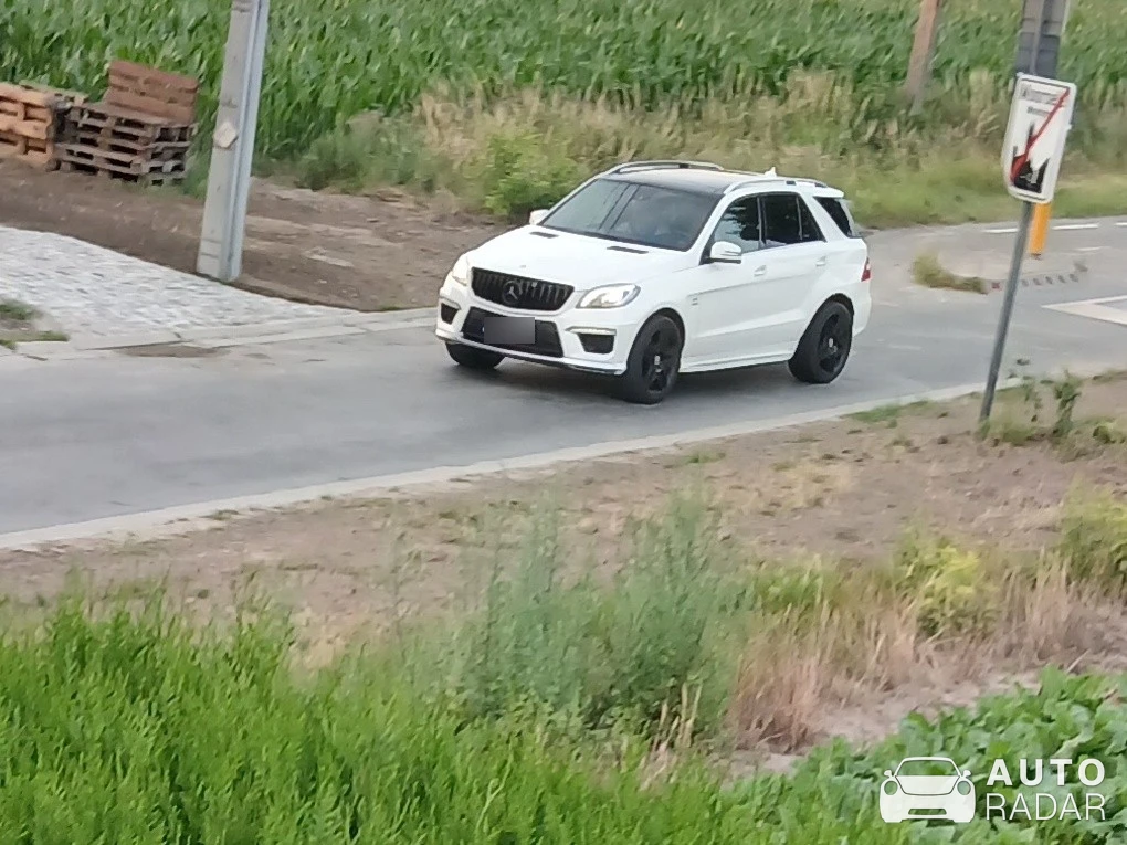 Mercedes-Benz ML-Klasse W166 spotted in Wevelgem
