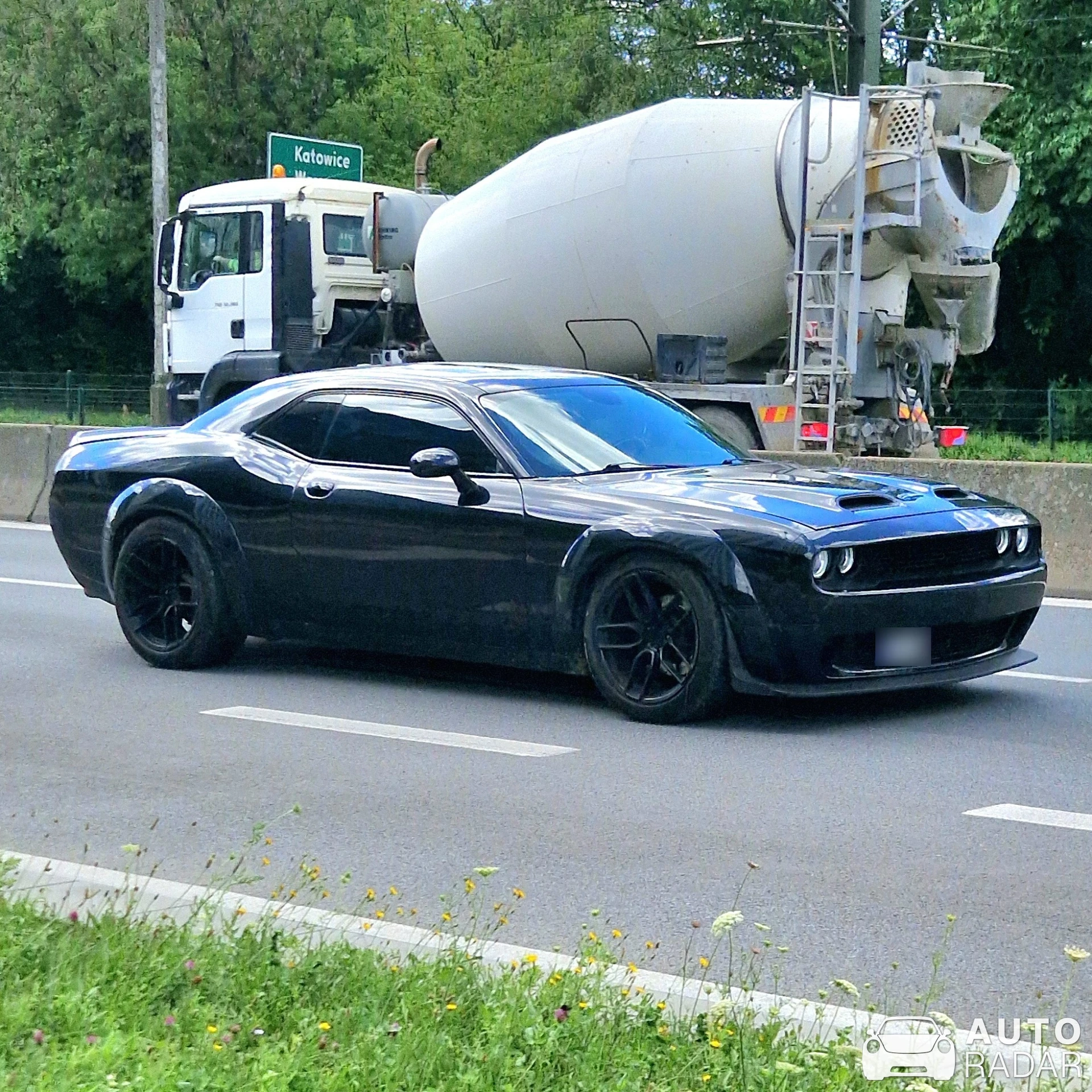 Dodge Challenger SRT Hellcat Widebody spotted in Kraków
