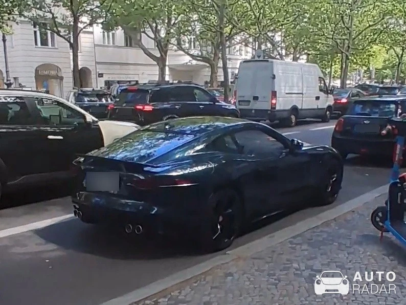 Jaguar F-Type Coupé 2017 spotted in Berlin