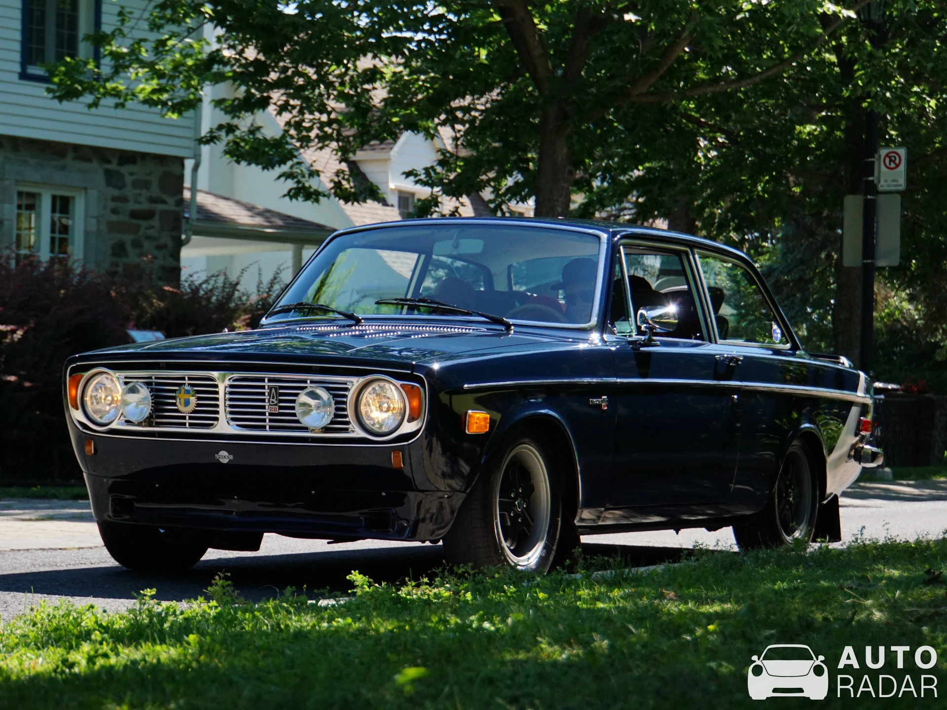 Volvo 142 spotted in Chambly