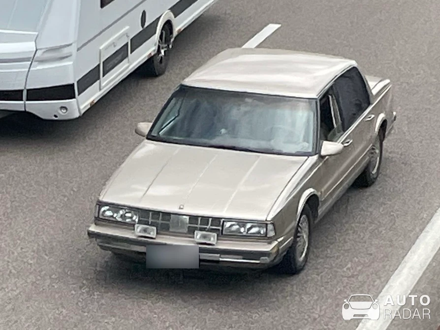 Saab 9000 spotted in Dommartin-lès-Toul