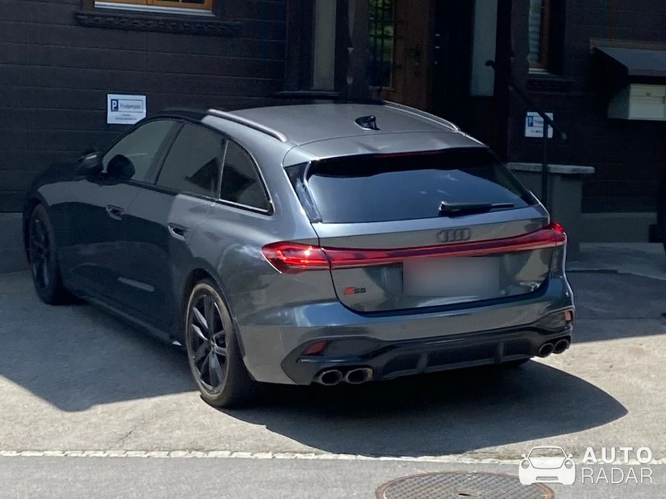 Audi RS6 Avant C8 spotted in Lens