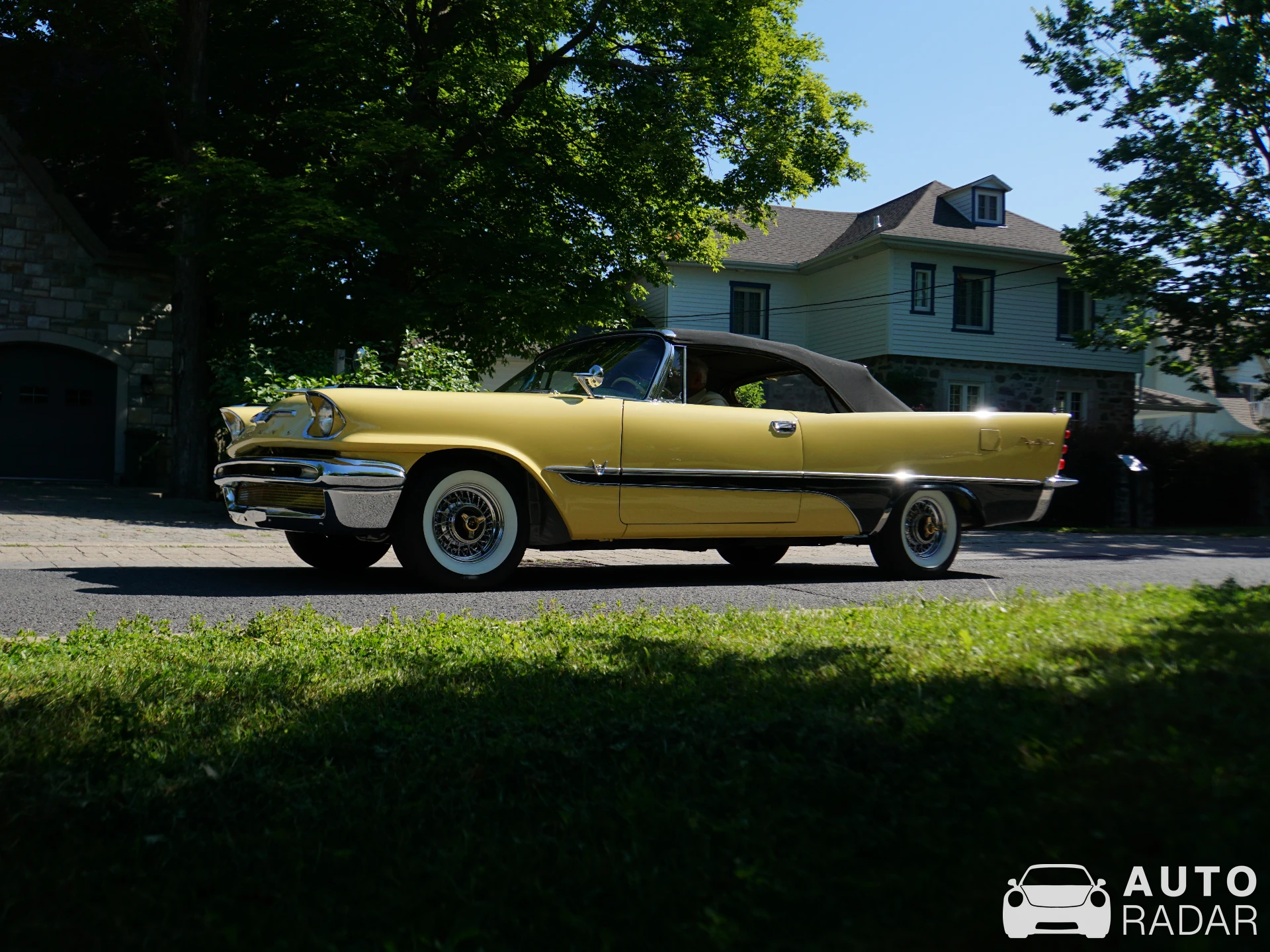 Desoto Adventurer spotted in Chambly