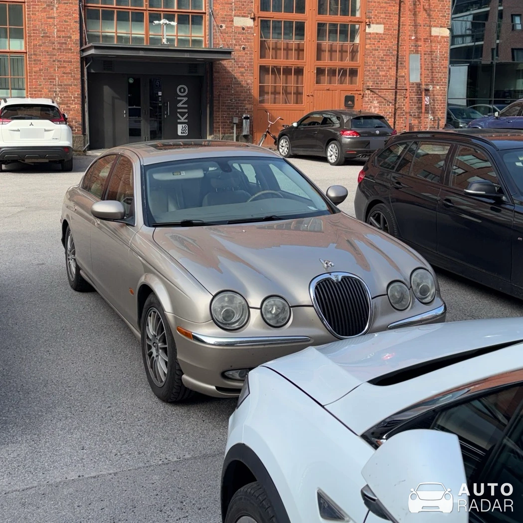 Jaguar S-Type spotted in Turku