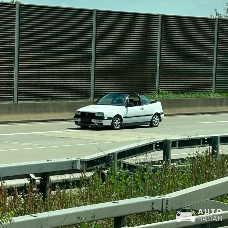 Volkswagen Golf R Cabriolet spotted in Dresden