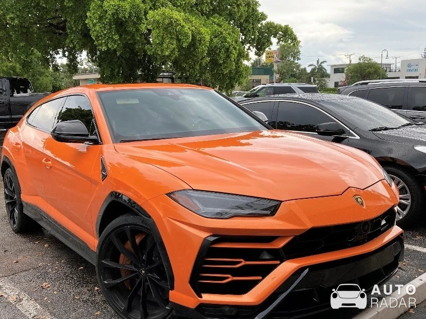 Lamborghini Urus spotted in Castelló d'Empúries