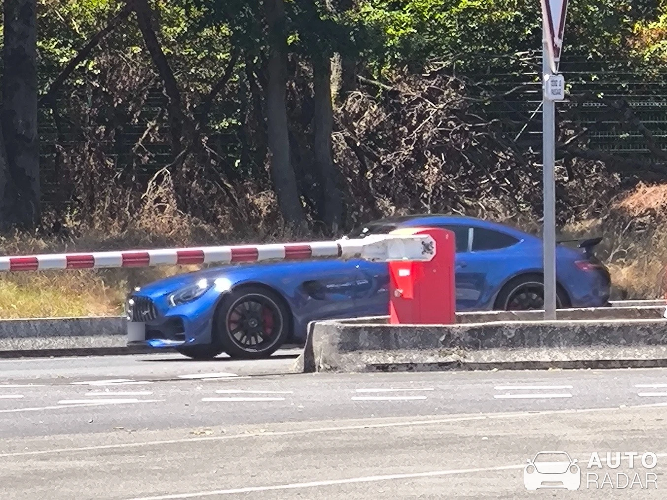 Mercedes-AMG GT R C190 spotted in Olivet