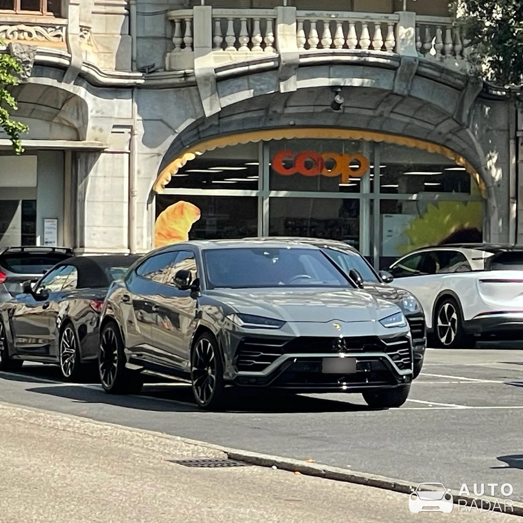 Lamborghini Urus spotted in Vevey