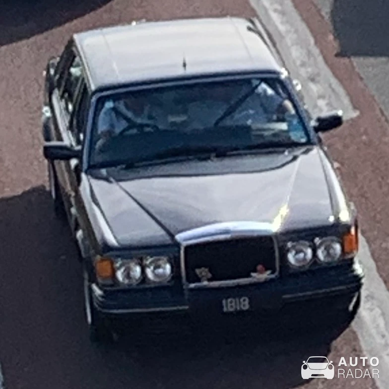 Bentley Turbo R spotted in Isleworth