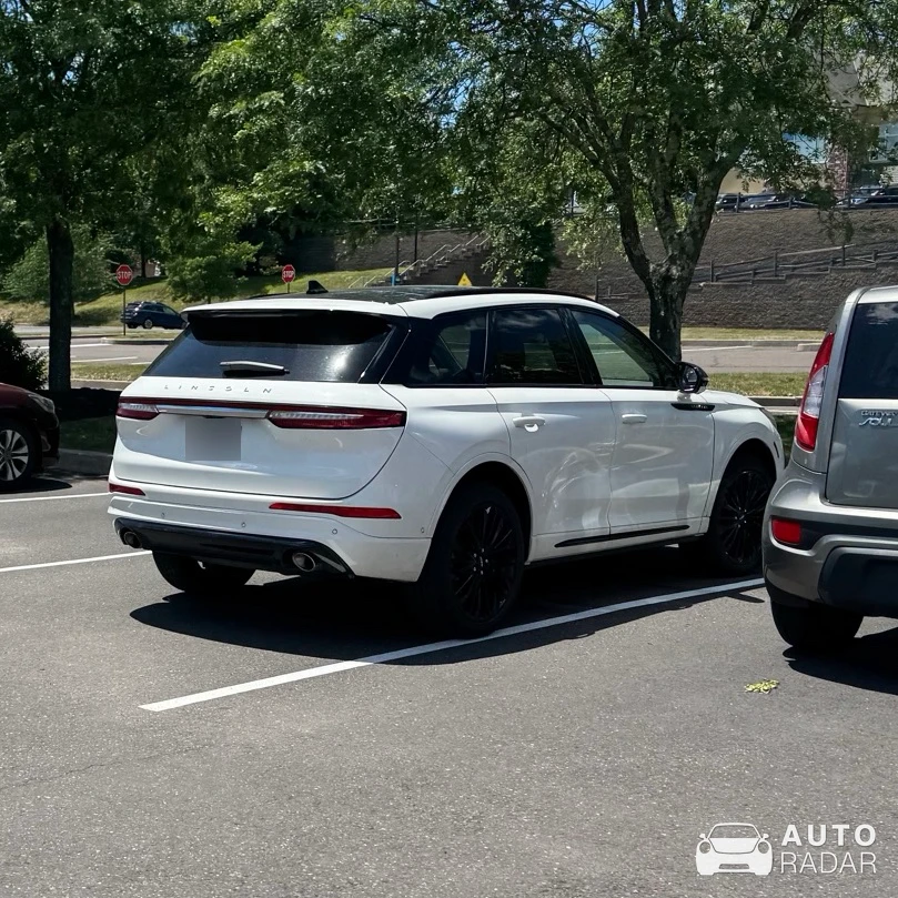 Lincoln Corsair spotted in Doylestown