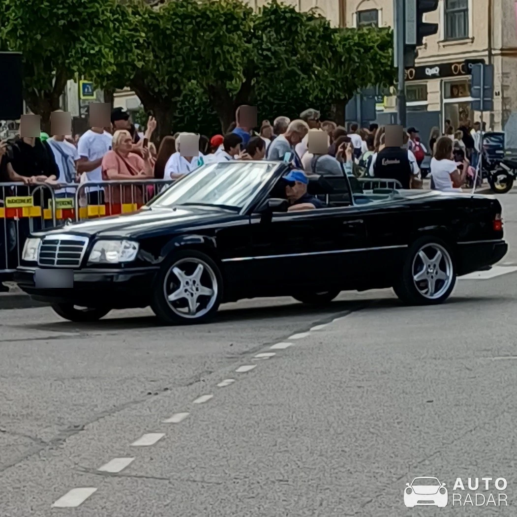 Mercedes-Benz E-Klasse Cabriolet A124 spotted in Saldus