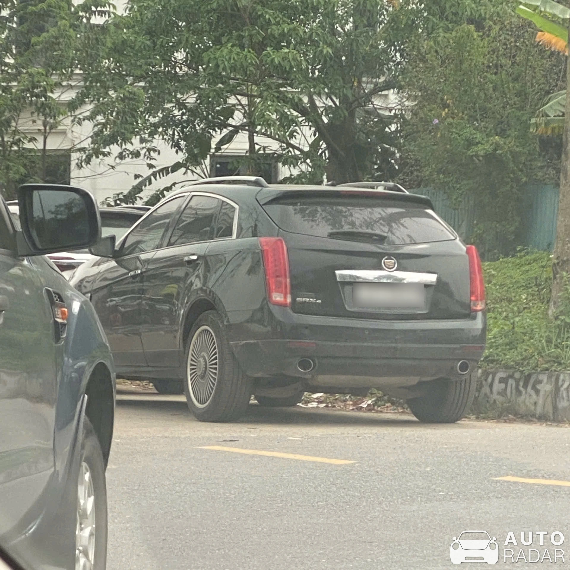 Cadillac SRX spotted in Vĩnh Phúc