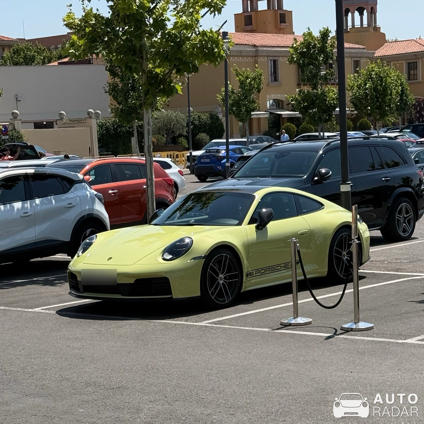Porsche 992 Carrera MkI spotted in Alcorcón