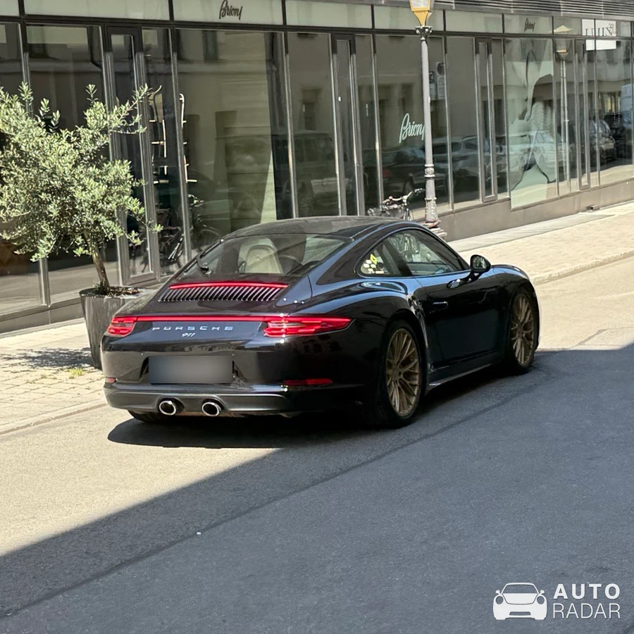 Porsche 991 Carrera 4S MkII spotted in München