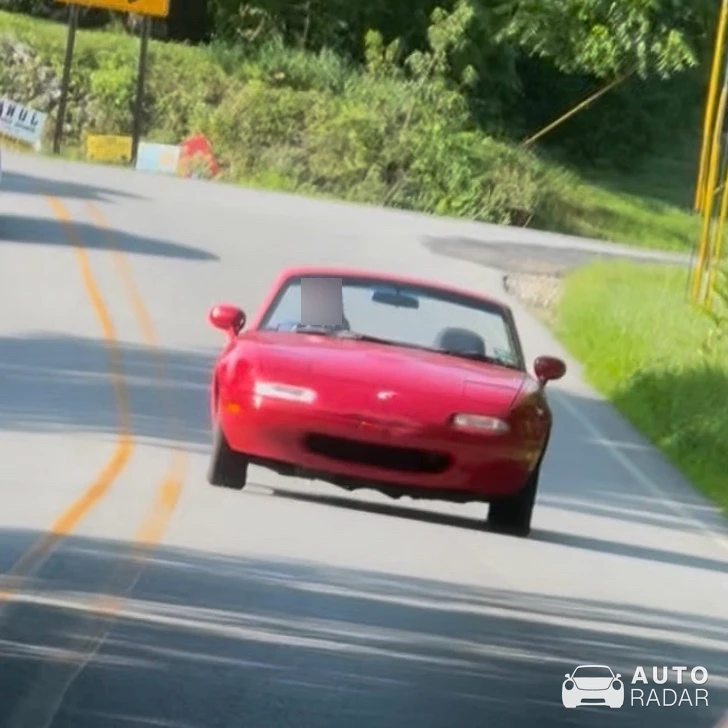 Mazda MX-5 NA spotted in Brownsburg