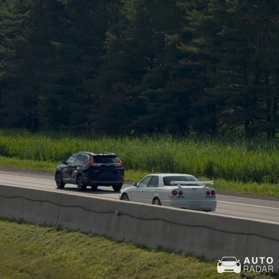 Nissan Skyline R34 GT-R spotted in Terrebonne
