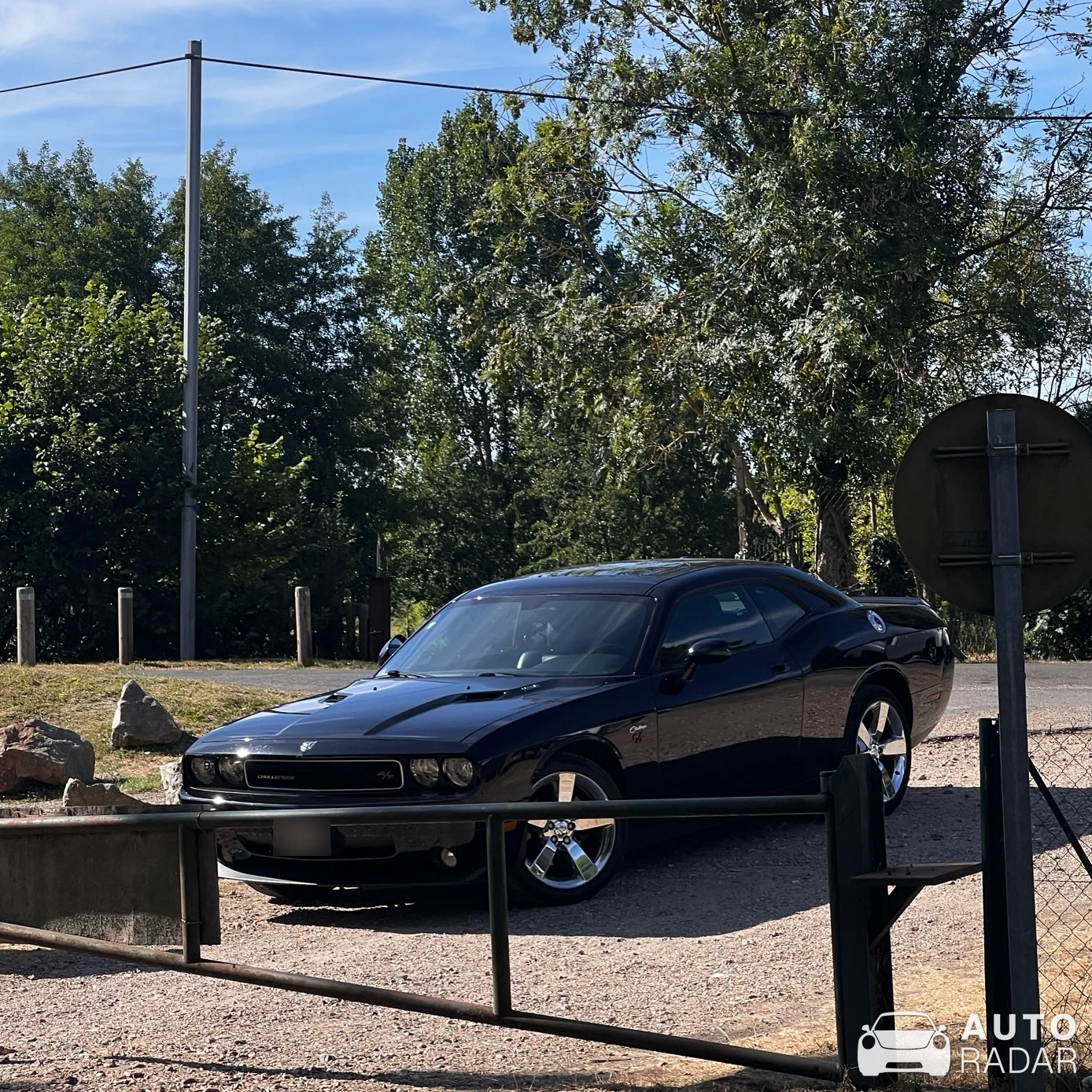 Dodge Challenger R/T spotted in Heudreville-sur-Eure